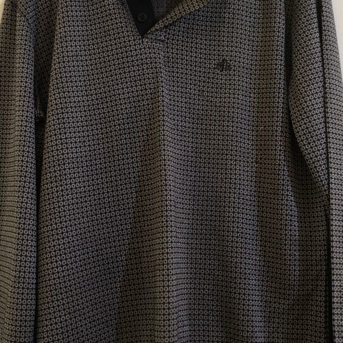 Bitsiani polo shirt with geometric pattern and black collar