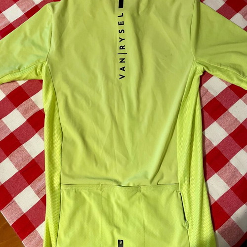 Children's cycling clothes used, 2 sets with sleeves