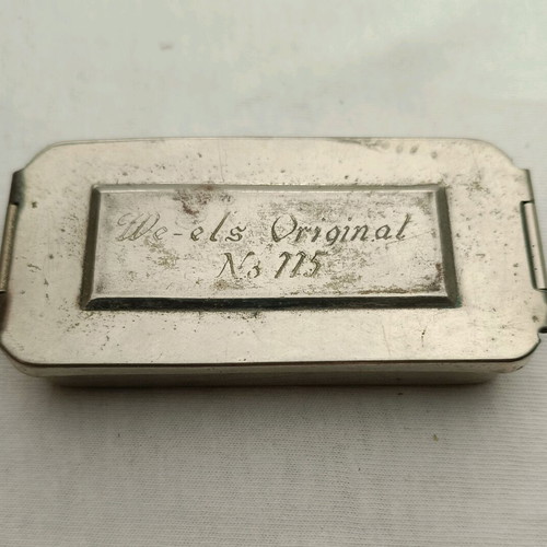 Portable medical antique device used for sterilizing tools