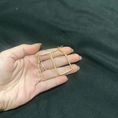 Rectangular earrings gold color like new