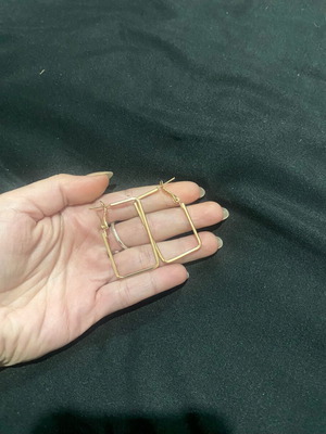 Rectangular earrings gold color like new