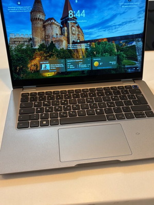 Dell Latitude 5340 13.3” i7-1365U 32GB RAM 500GB SSD touch screen like new