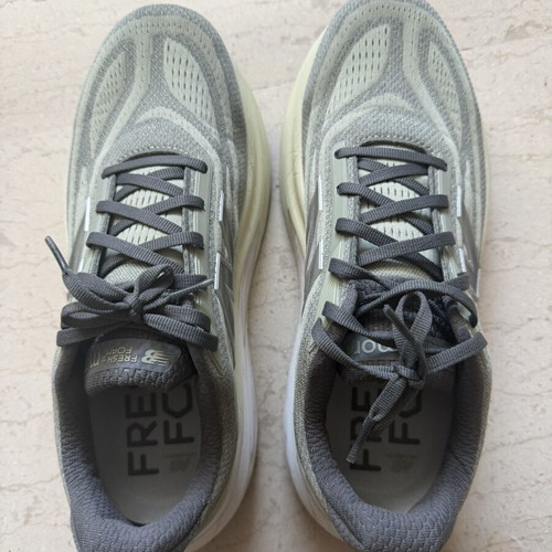 New Balance Fresh Foam More running shoes size 43, green