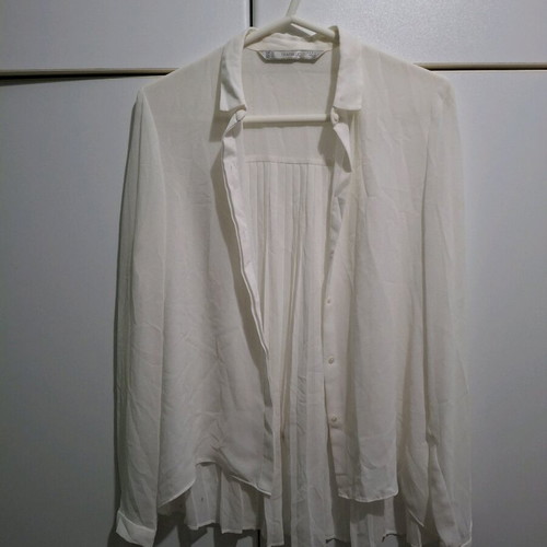 White semi-transparent Zara shirt used with pleats and collar
