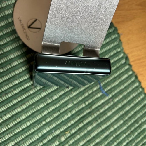 Samsung Galaxy Z Flip 3 used phone with display and sim cover issues