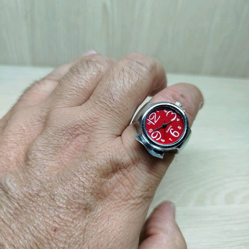 Y2K ring watch new with red dial and elastic bracelet
