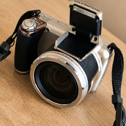Olympus SP-810UZ superzoom camera like new with 3D and video