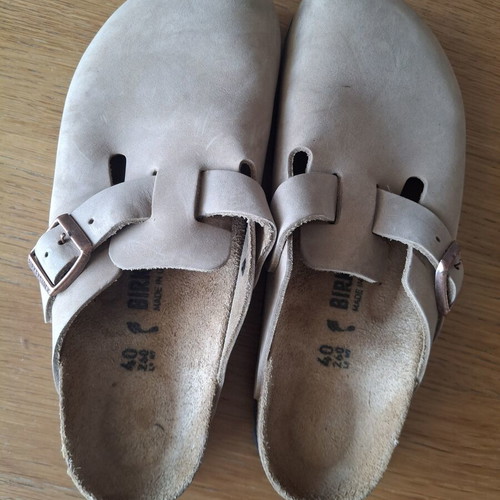 Birkenstock clogs like new, size 40, beige