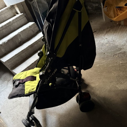 Baby stroller umbrella like new, 5 back positions, waterproof, up to 25 kg