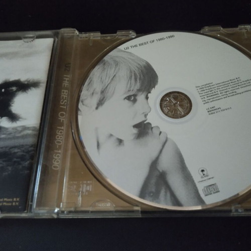 U2 The Best Of 1980-1990 CD like new, pop