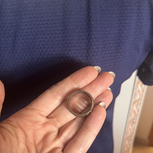 Ring used, as shown in photos