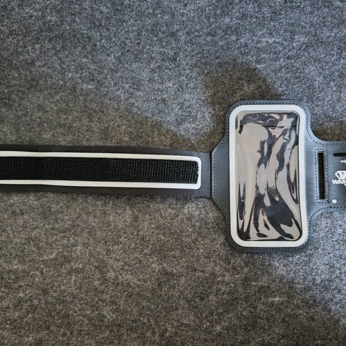 Wantalis armband case for smartphone like new