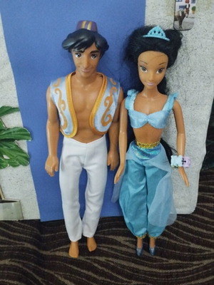 Disney Jasmine and Aladdin dolls used, vintage