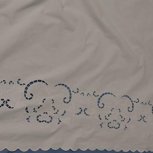 White Embroidered Curtain 100% Cotton Like New, 180x150 to 190cm