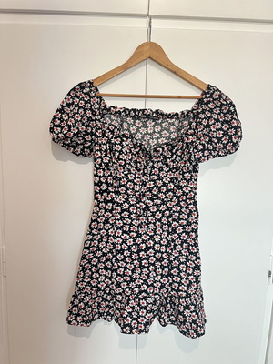 Zara mini floral dress size Small used