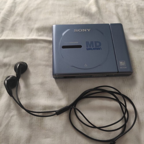 Sony MD Walkman MZ-E25 vintage