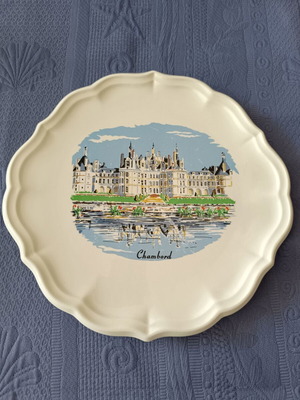 Gien Les chateaux de la Loire serving platter like new, French ceramic