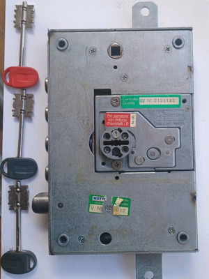 MOTTURA security lock used with 4 keys