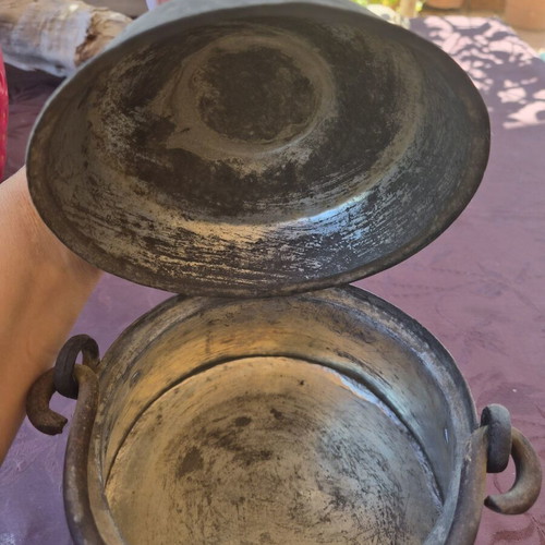 Vintage copper cooking pot with lid, antique 50+ years