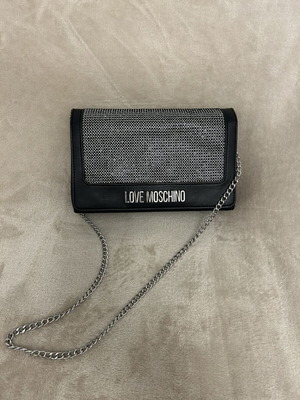 Love Moschino shoulder bag like new, black