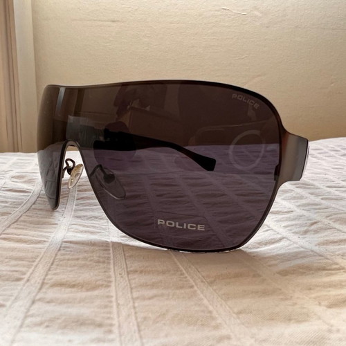 Police men's sunglasses unused