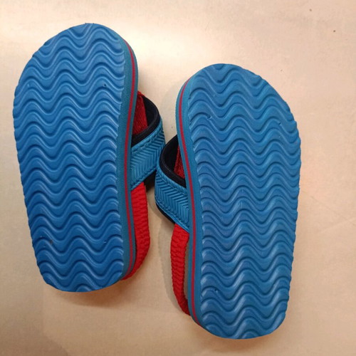 Disney beach shoes size 20 like new
