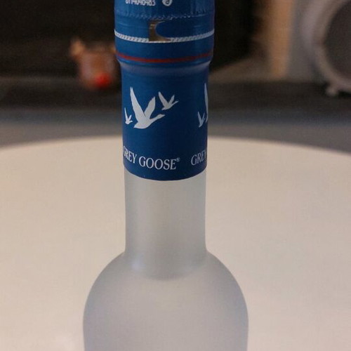 Collectible Grey Goose Vodka 200ml bottle new, sealed