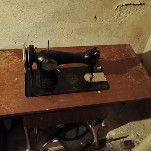 Union vintage sewing machine used