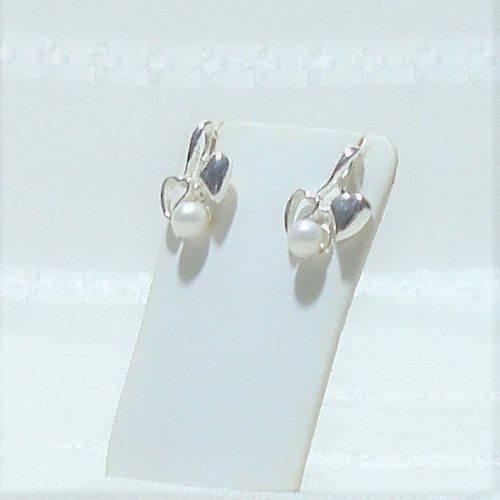 Fashion 925 silver earrings with white pearl new