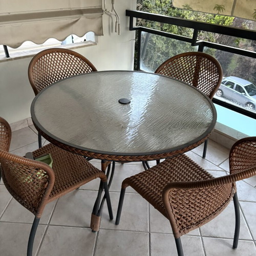 Outdoor Aluminum Dining Set used with 4 Armchairs and Round Glass Table