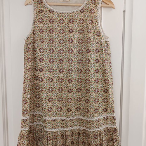 MULTICOLORED DRESS SHORT SIZE LARGE