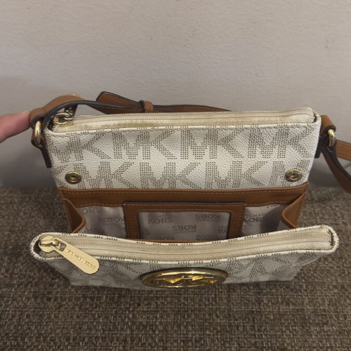 Michael Kors crossbody bag used, white and gold