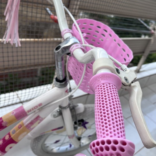 Girls 16 Inch Bicycle like new, white, BMX with V-Brakes