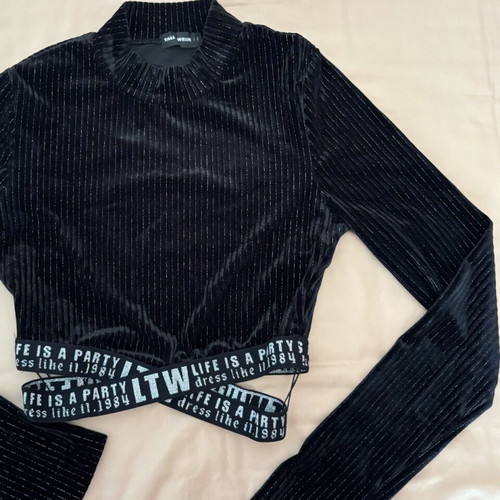 Cropped blouse black like new