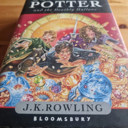 Harry Potter and the Deathly Hallows hardcover book used, English