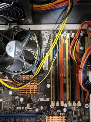 Asus P5KC motherboard with Core 2 Quad 9550 and 8GB RAM used