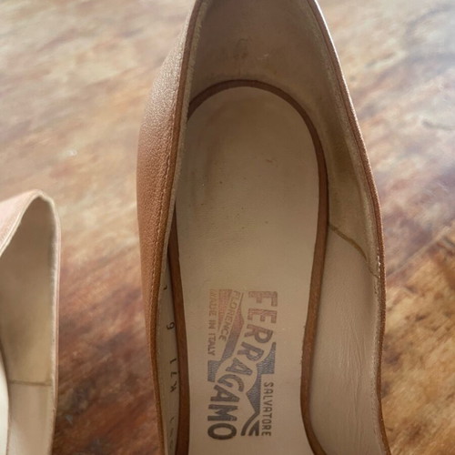 Salvatore Ferragamo beige pumps size 37 used