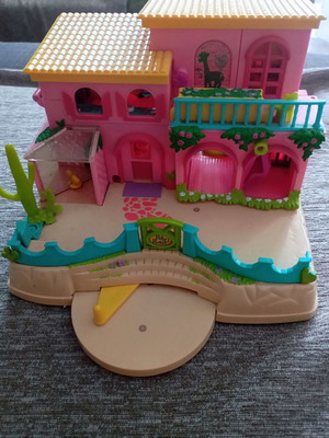 Polly Pocket Petland Hacienda Ranch House playset, vintage 2000 Mattel