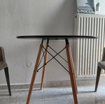 Kitchen table like new condition