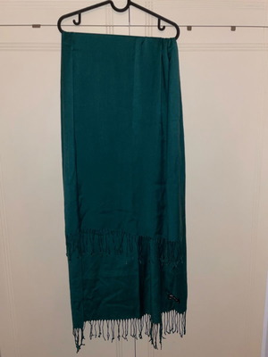 Viscose pasmina in cypress green, very soft