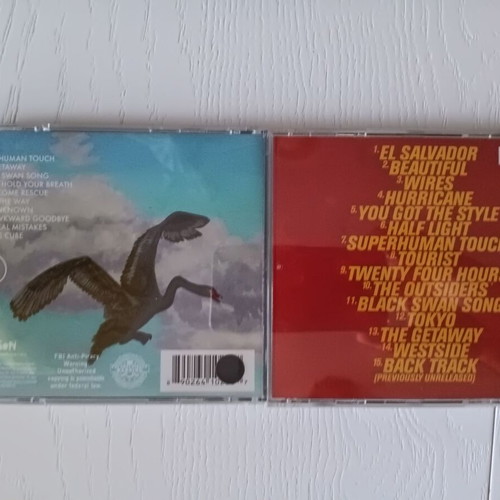 Athlete 2 CDs like new, Black Swan & Singles 01-10