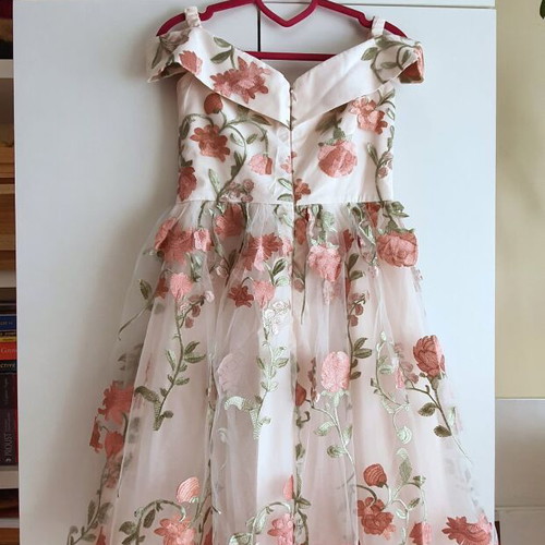 Dress with embroidered flowers new, size S, Chi Chi London