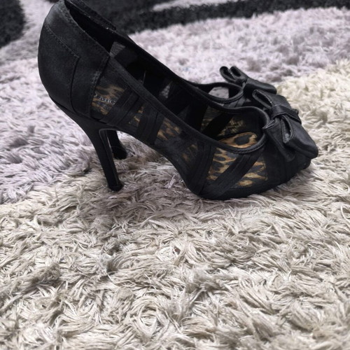 Migato black pumps size 39