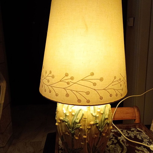Porcelain table lamp like new, large 0.63 m height