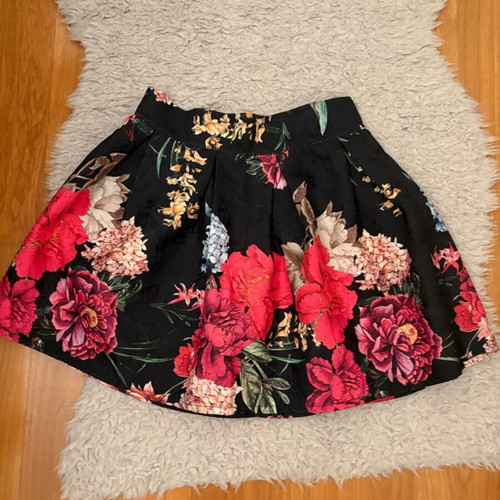 Floral A-line skirt used, black and pink, size small