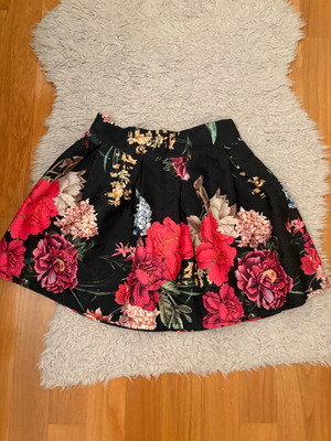 Floral A-line skirt used, black and pink, size small