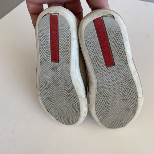 Prada children's suede sneakers used, size 26, beige