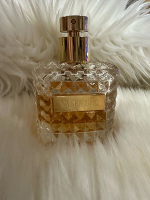 Valentino Donna Eau de Parfum 100ml used perfume