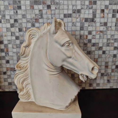 Horse statue used, plaster, 20 cm height