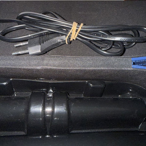 Hot Hair Styler new with 2 combs, air attachment, 2 curlers, leather case